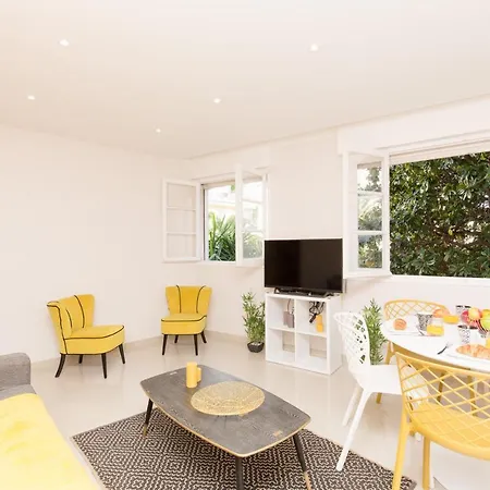 Festival Yourhosthelper