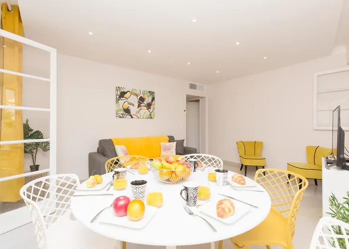 Festival Yourhosthelper * カンヌ