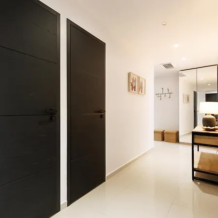 Festival Yourhosthelper Appartement *
